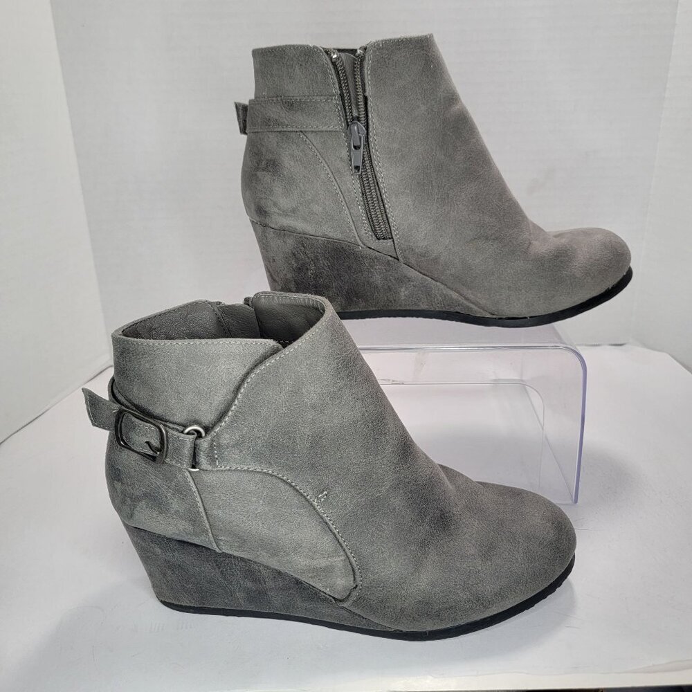 London Fog Martha Womens 9 Grey Wedge Ankle Bootie with Buckle Vegan Casual Boot